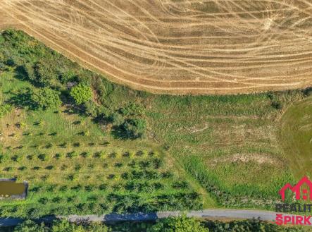 Prodej pozemku pro bydlení, 1 700 m²