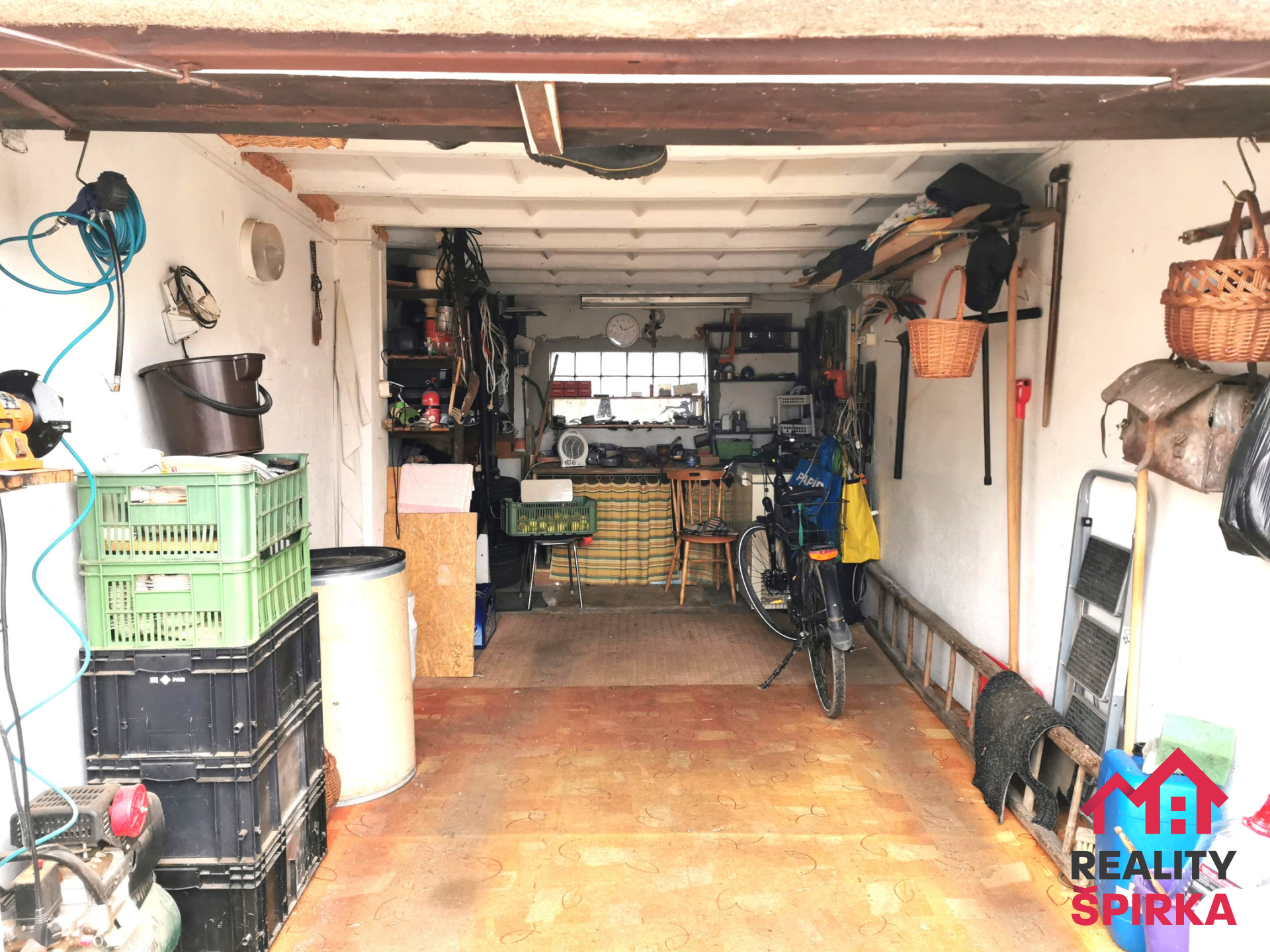 Prodej, garáž 20 m2, sídliště U Papíren, Lanškroun, okr. Ústí nad Orlicí