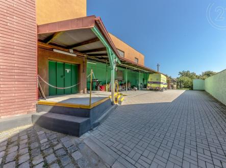 Prodej - obchodní prostor, 630 m²