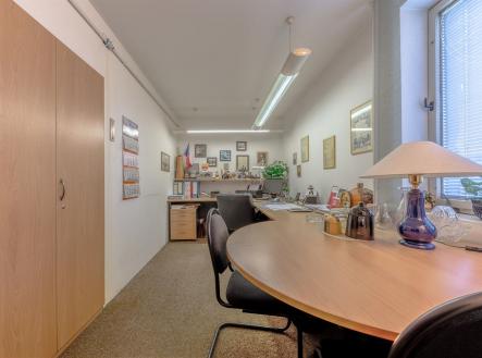 Prodej - obchodní prostor, 630 m²