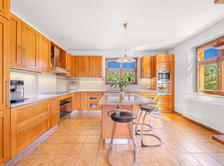 Prodej domu/vily, 327 m²