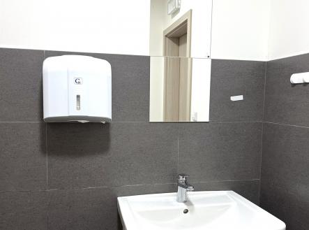 Pronájem kanceláře, 42 m²