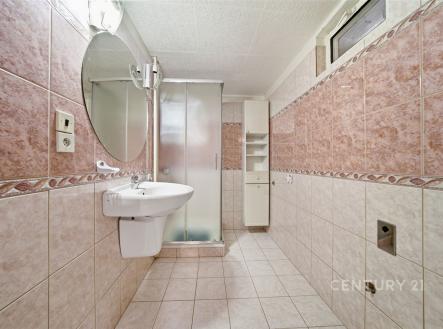 Pronájem kanceláře, 77 m²