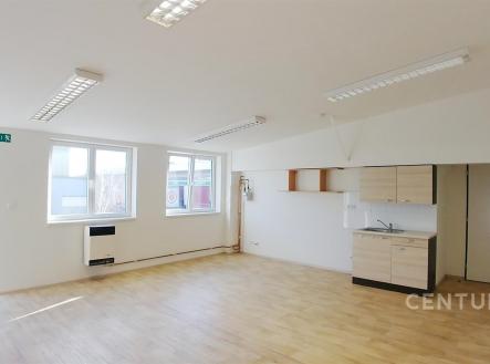 Pronájem kanceláře, 70 m²