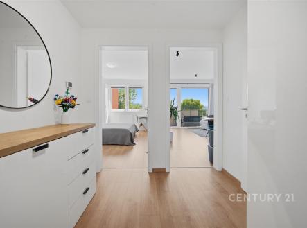 Pronájem bytu, 2+kk, 56 m²