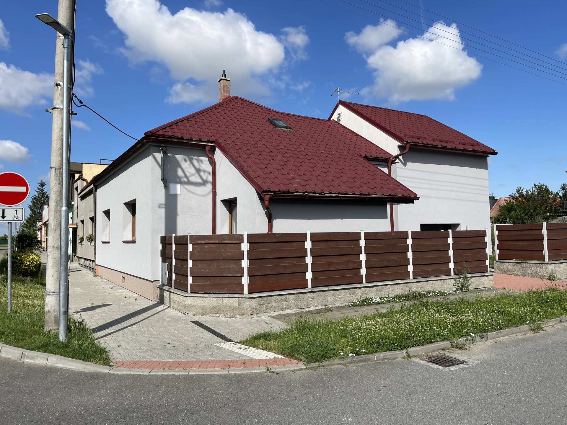 Kompletně zrekonstruovaný rodinný dům s moderním zázemím a zahradou