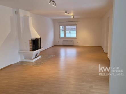 Pronájem domu/vily, 365 m²