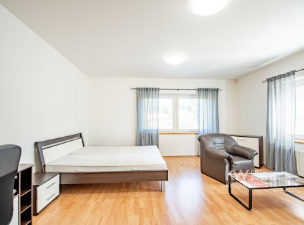 Pronájem bytu, 3+kk, 90 m²