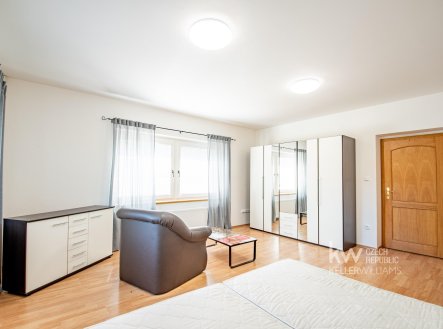 Pronájem bytu, 3+kk, 90 m²