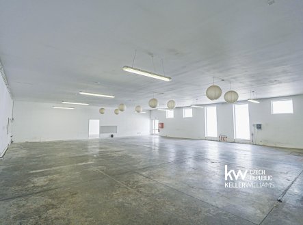 Prodej výrobní prostory, 370 m²