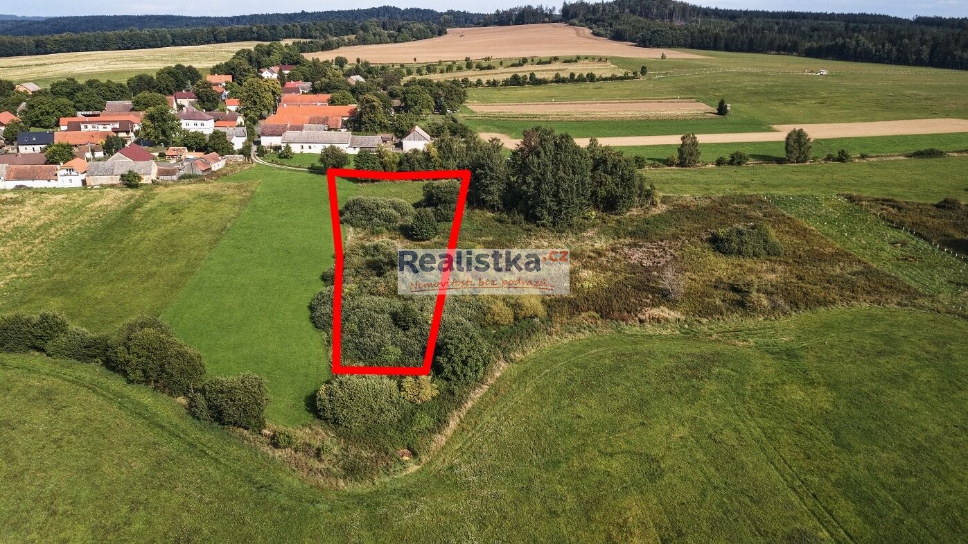 Pozemek ke komerčnímu využití 5400 m2 v obci Trokavec