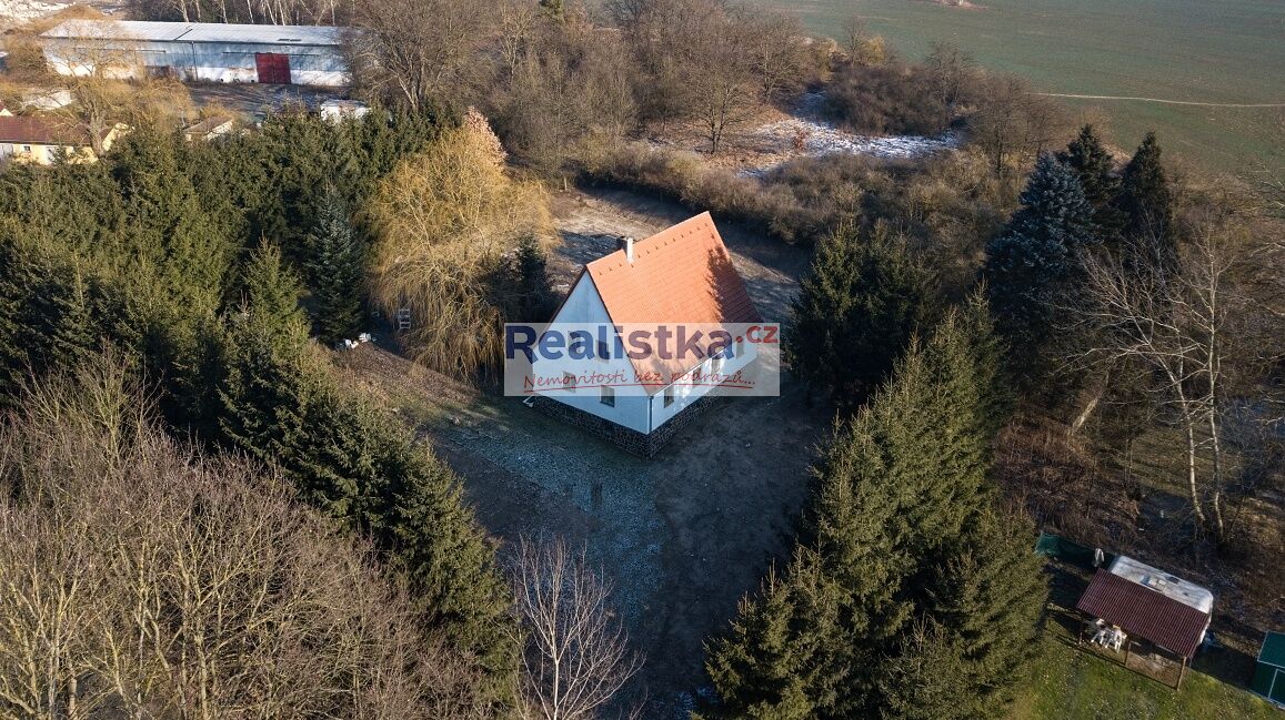 Prodej stavebního pozemku (1283m2) v obci Holýšov