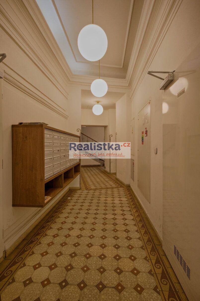 Pronájem bytu 1+KK v ulici Údolní, Brno-střed