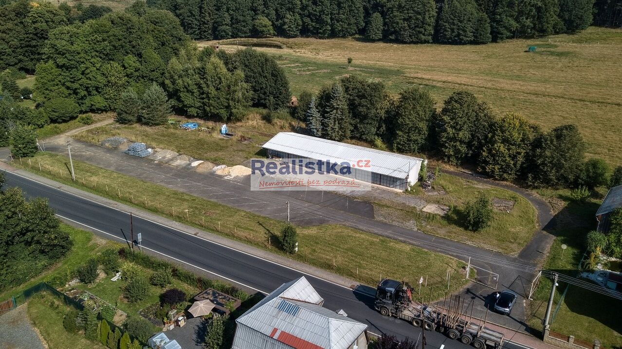 Prodej rovinatého stavebního pozemku 5 987 m² se stavbou – Broumov u Zadního Chodova