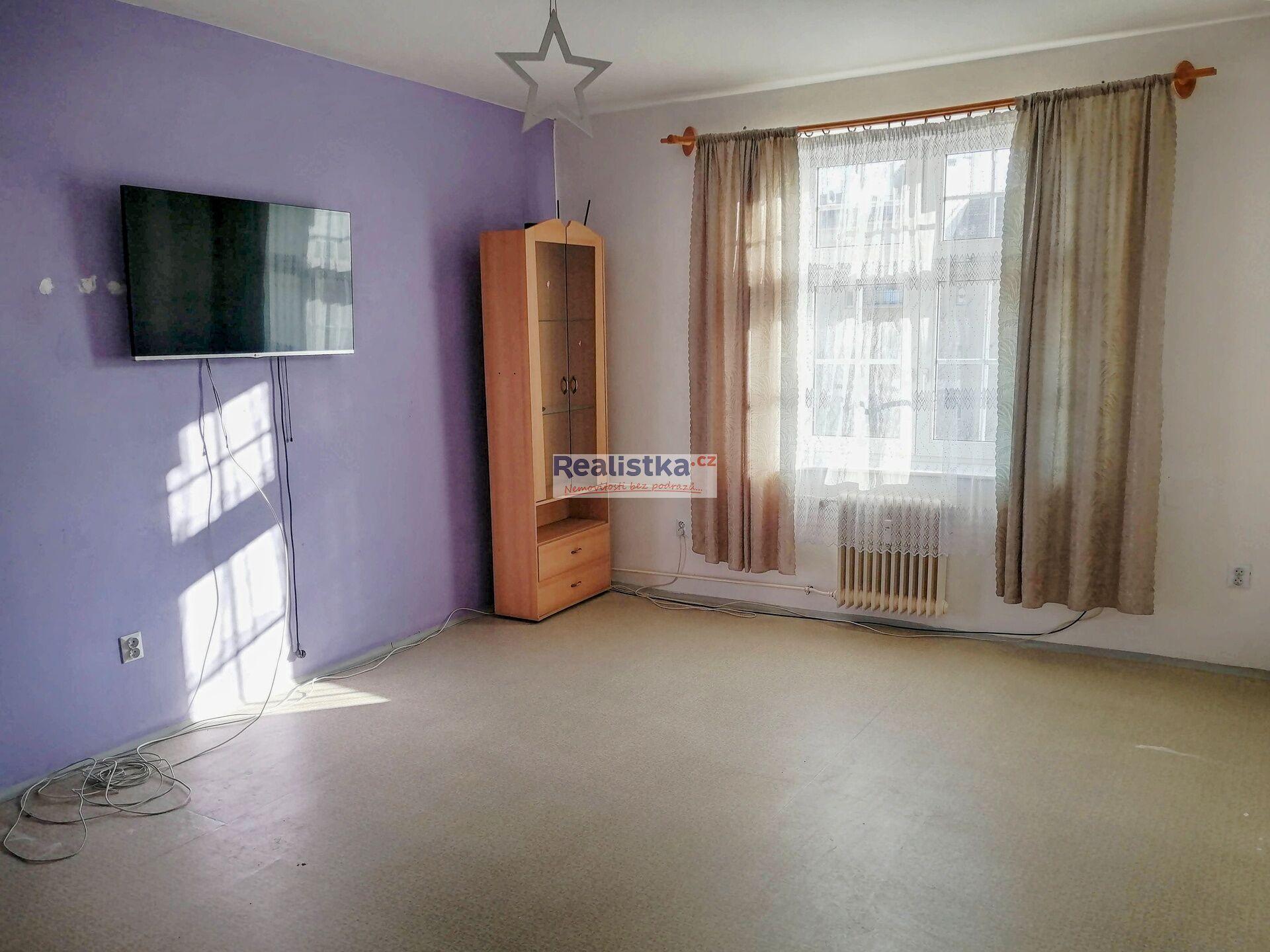 Prostorný byt 1+1 (47,9 m²) v širším centru Plzně, ul. Guldenerova – ideální investice