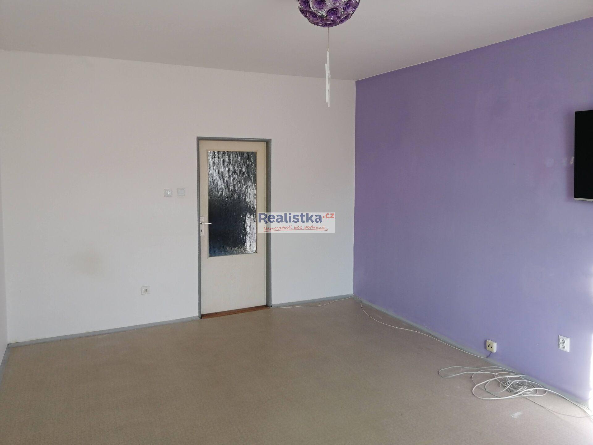 Prostorný byt 1+1 (47,9 m²) v širším centru Plzně, ul. Guldenerova – ideální investice