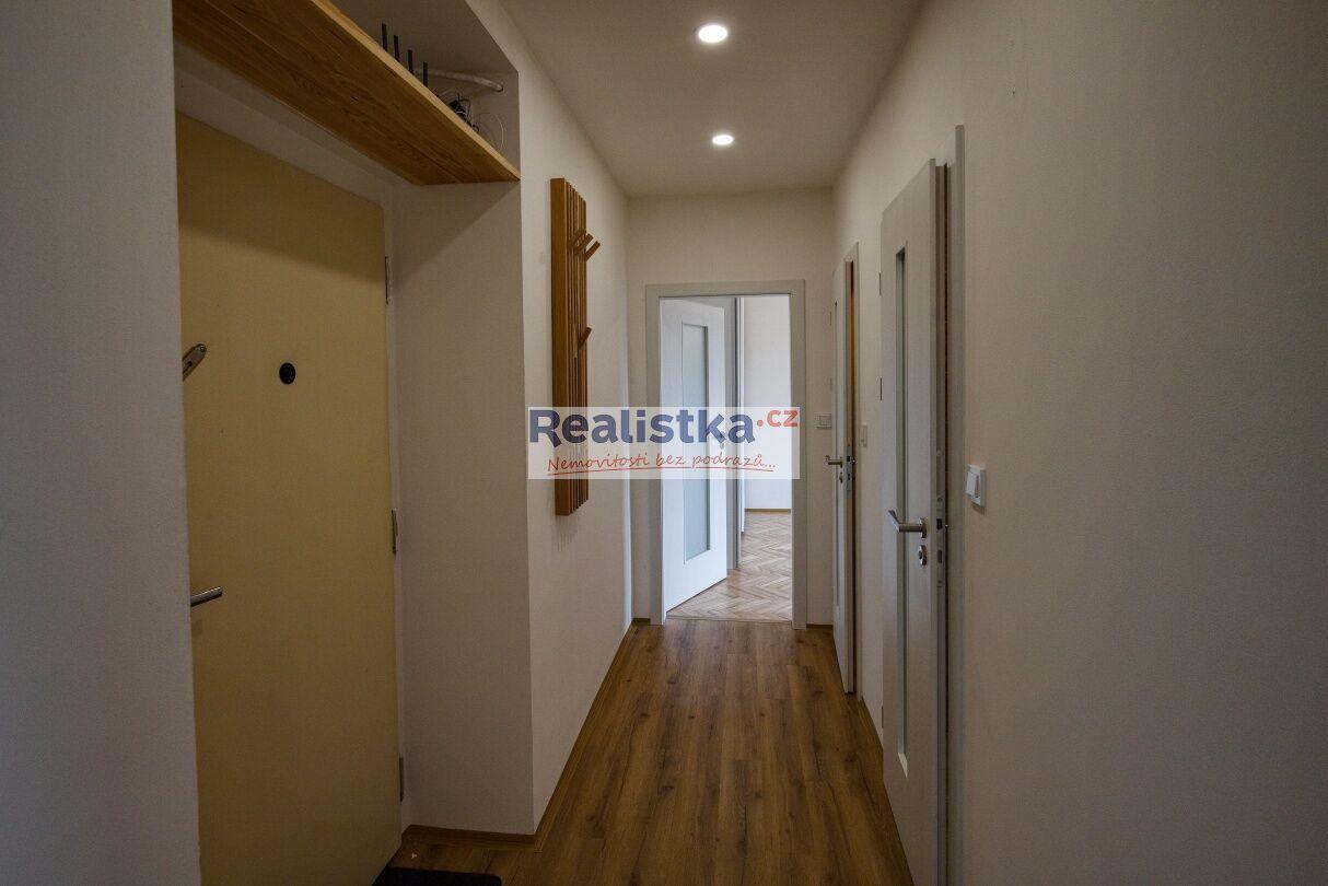 Pronájem zrekonstruovaného bytu 2+1, 51 m², Plzeň – Slovany