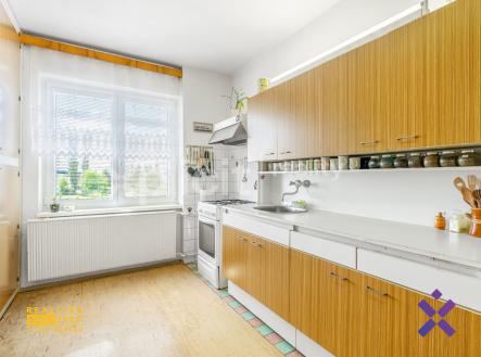 Prodej - dům/vila, 328 m²