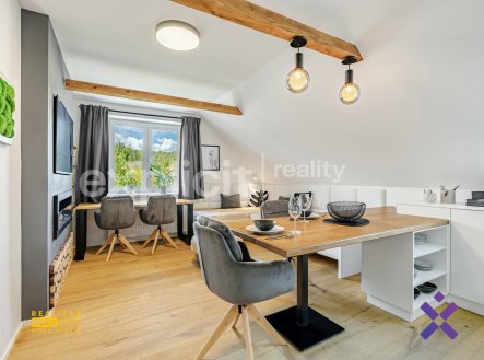 Prodej byty 2+kk, 46 m² - Karlovice