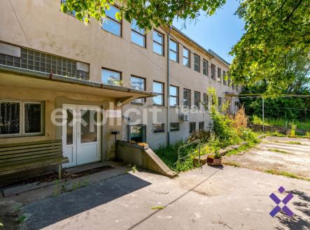 Prodej komerčního objektu, výroba, 1 837 m²