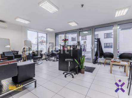 Prodej obchodní prostor, 630 m²
