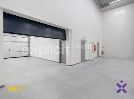 Pronájem obchodní prostory, 444 m²