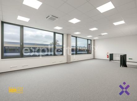 Pronájem obchodní prostory, 444 m²