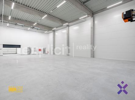 Pronájem obchodní prostory, 444 m²