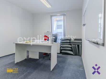 Pronájem obchodní prostor, 173 m²