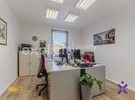 Pronájem obchodní prostor, 199 m²