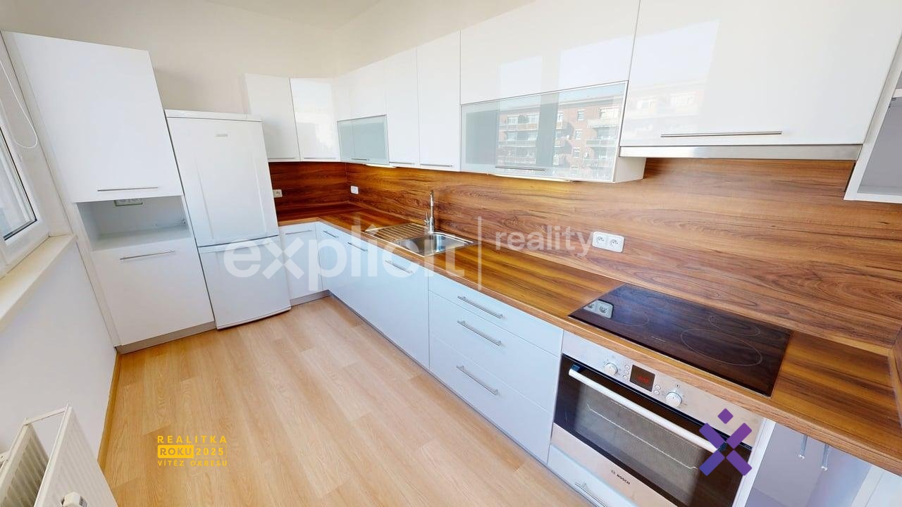 Tomáš Batík, Explicit reality, Pronájem bytu 3+1 70 m², Zlín