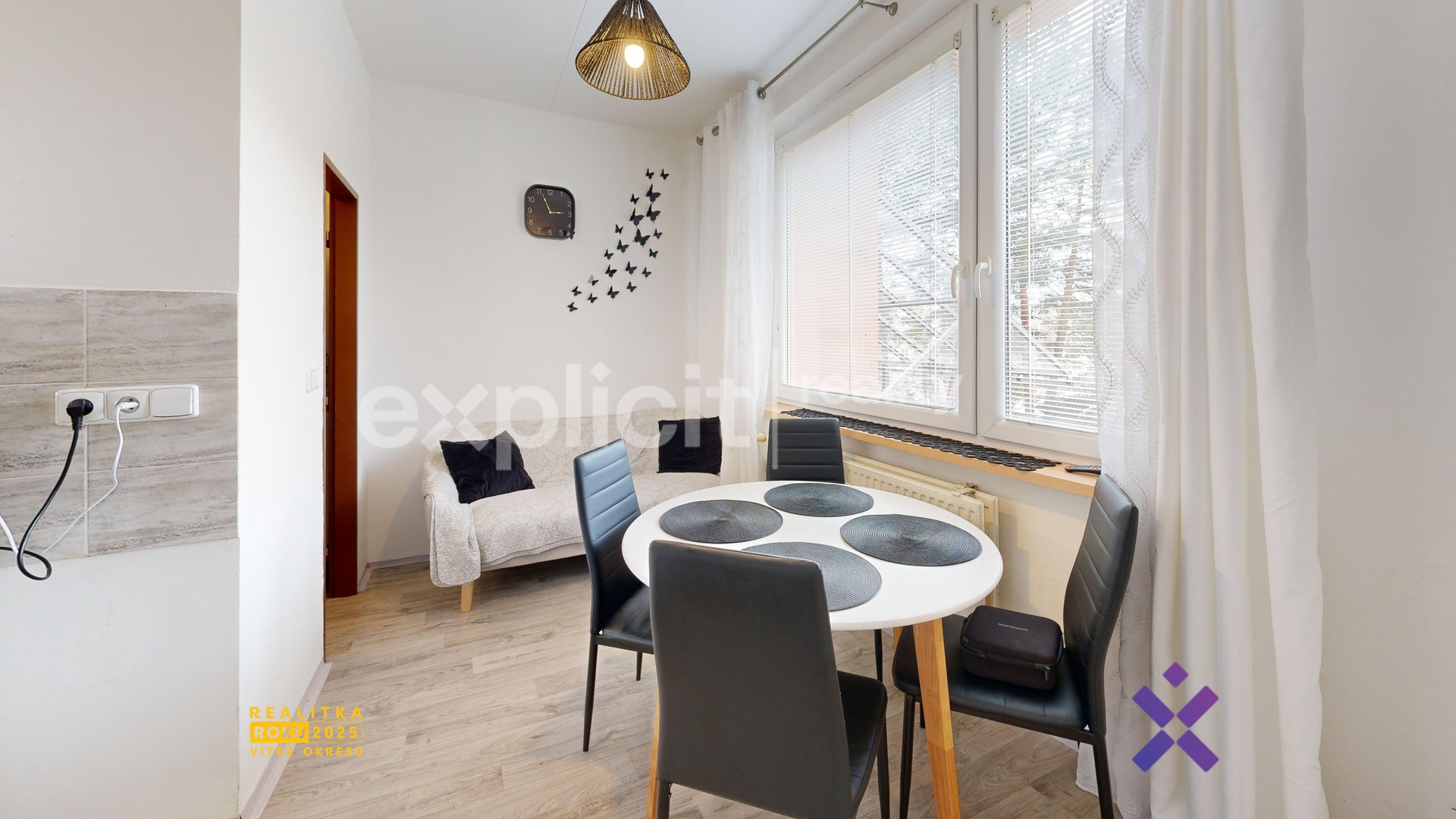 VM jídelní kout 3