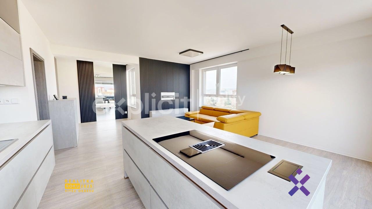 René Mrnuštík-Explicit Reality (1)