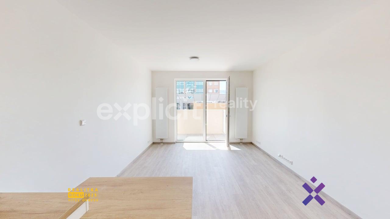 Nad-Tomáš Batík, Explicit reality, Pronájem bytu 1+kk, 34 m², Nad Stráněmi - Zlín-7322-04072026_1030