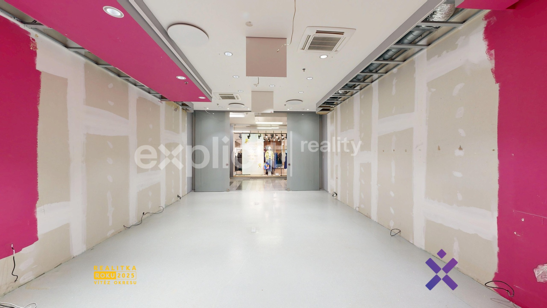 Pronajem-Prodejny-ve-Zlatem-Jablku-55m2-Katerina-Sulcova-Explicit-reality-Pronajem-prodejna-komercni