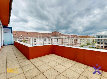 Pronájem bytu, 2+kk, 72 m²