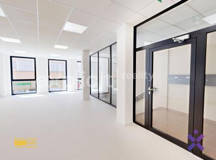 Pronájem kanceláře, 108 m²