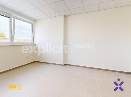 Pronájem bytu, 1+kk, 27 m²