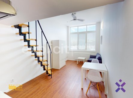 Pronájem ateliéru 1+kk, 29 m² - Zlín (Loft)
