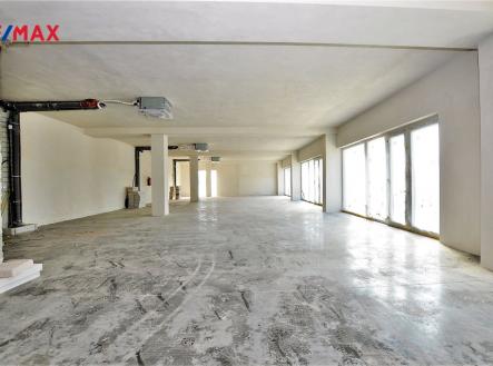 Pronájem - obchodní prostor, 55 m²