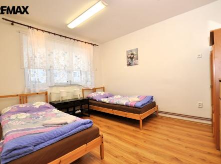 Pronájem kanceláře, 150 m²