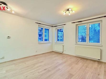 Pronájem bytu, 1+kk, 35 m²