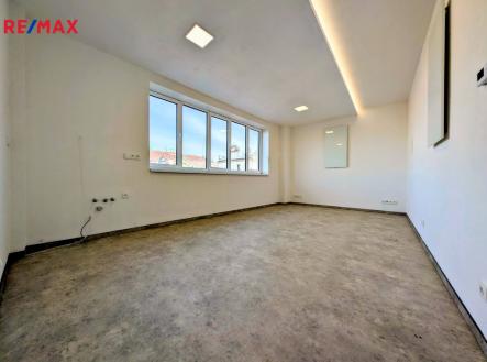 Pronájem kanceláře, 30 m²