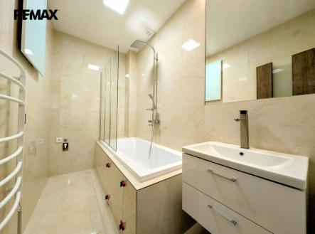 Pronájem kanceláře, 30 m²