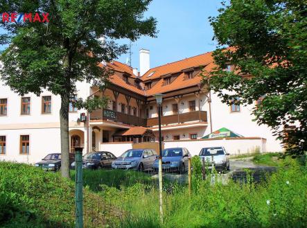Pronájem - hotel, 931 m²