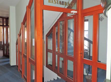 Pronájem hotel, 931 m²