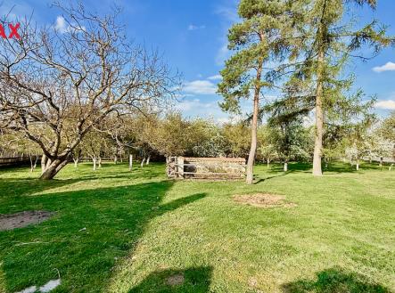 Prodej pozemku pro bydlení, 1 748 m²