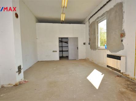 Pronájem - skladovací prostor, 193 m²