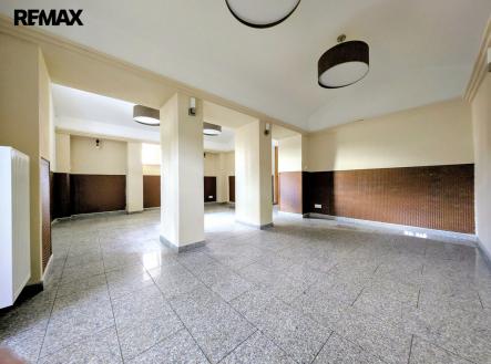 Pronájem obchodní prostor, 40 m²