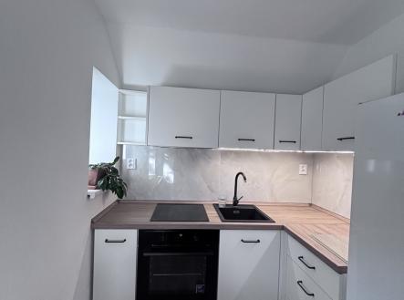 Pronájem bytu, 2+1, 150 m²